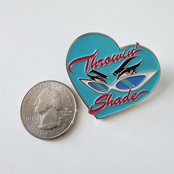 Throwing Shade Pin - Picture 3 of 3